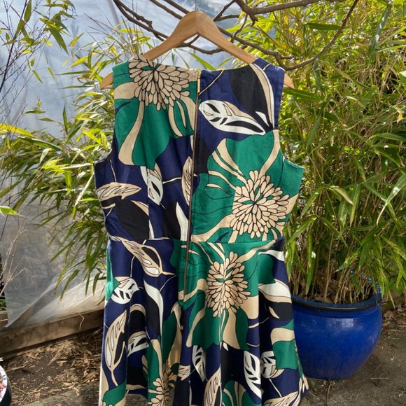 Closet A-Line Dress - Picture 2 of 3